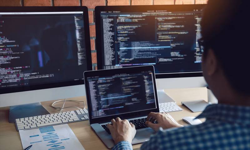 数据科学选型：R与Python如何赋能南澳县网站建设？